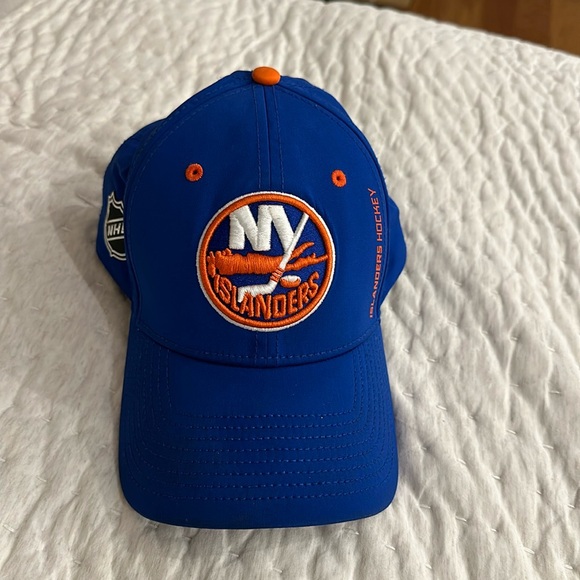 NY islanders hat - Picture 1 of 5